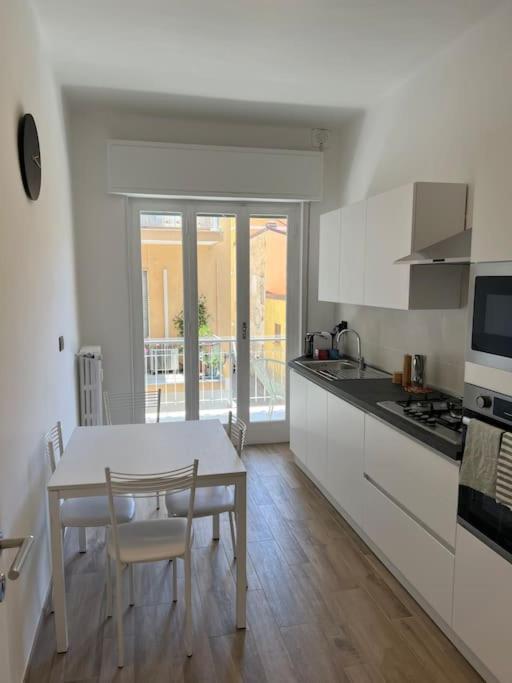 Borgo Marina Apartments Imperia Buitenkant foto